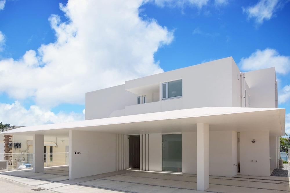 Kariyushi Condominium Resort Onna Maeda Base Exterior photo